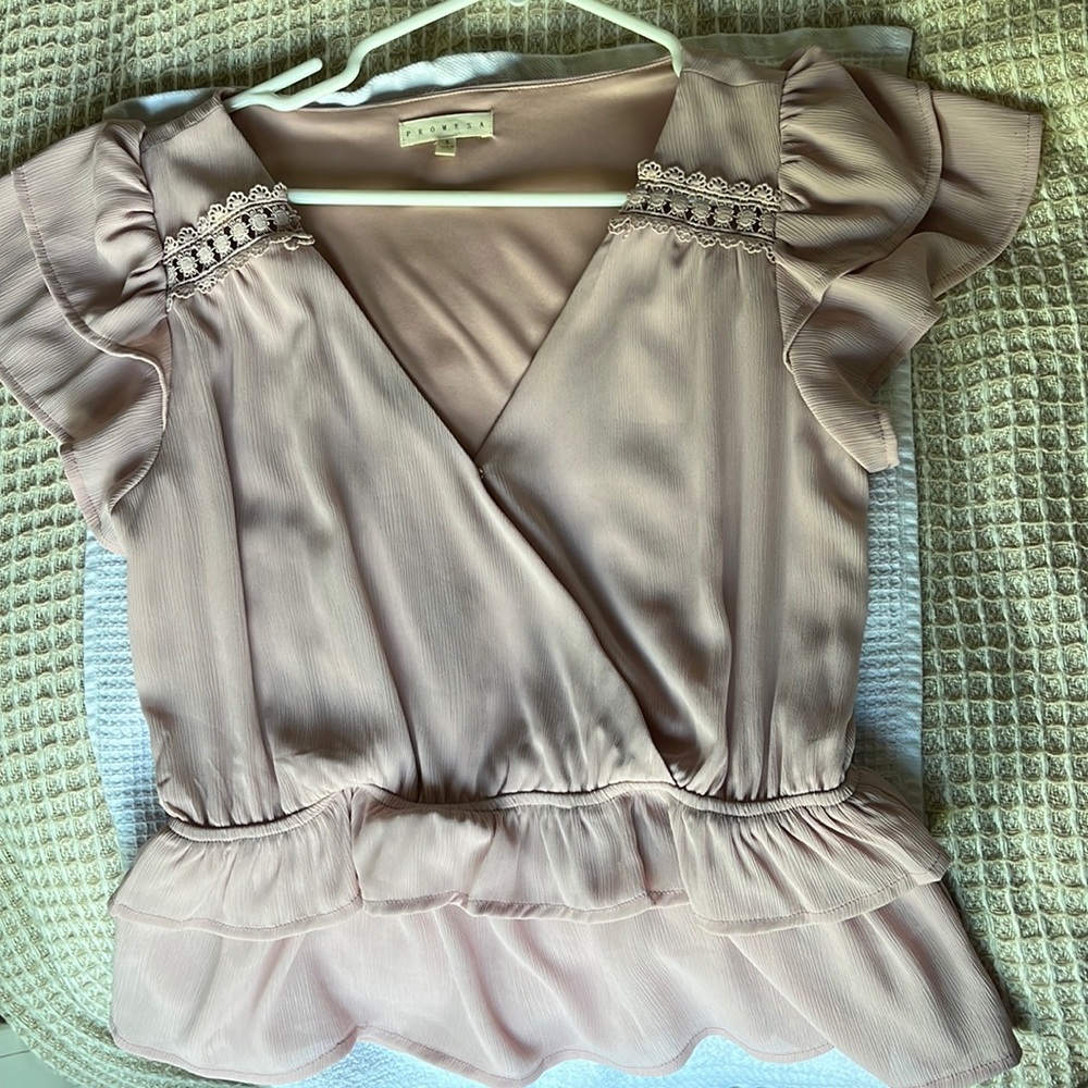 Promesa Blush v neck blouse